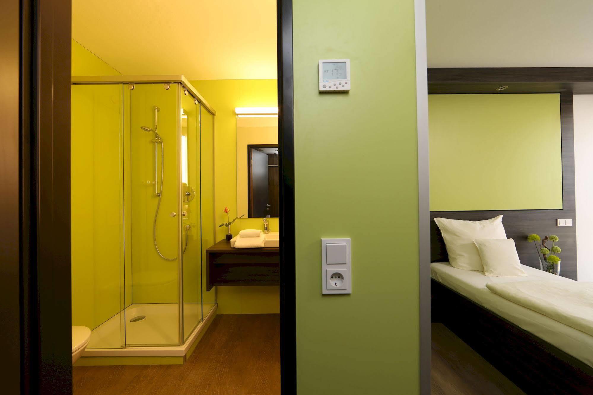 Economy-Hotel Ulm Exterior photo